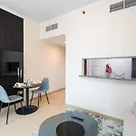 Nasma Luxury Stays - Sophisticated Studio Apt With Stunning Marina View